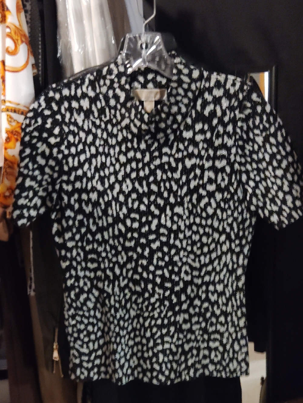 Michael Kors Black and White Short-Sleeve Printed Knit Top M